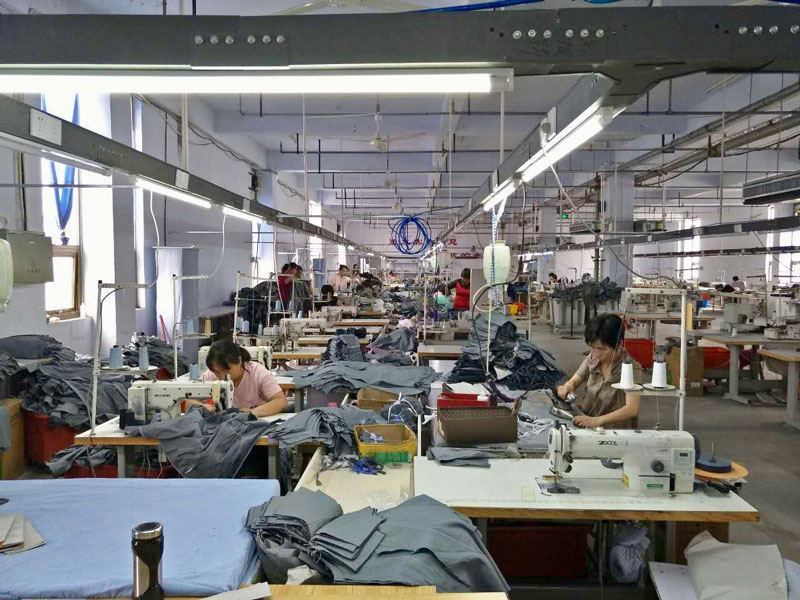 襯衫生產(chǎn)現(xiàn)場(chǎng)